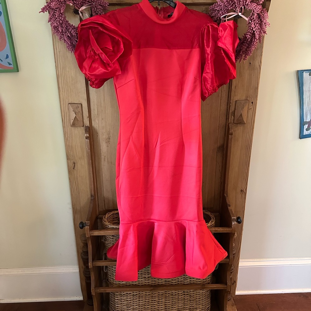 Elegant Red Dress with Puff Sleeves